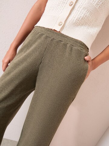 Friends Like These Wide leg Trousers in Green