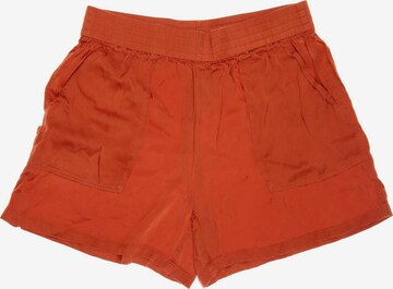 Closed Shorts in XL in Red: front