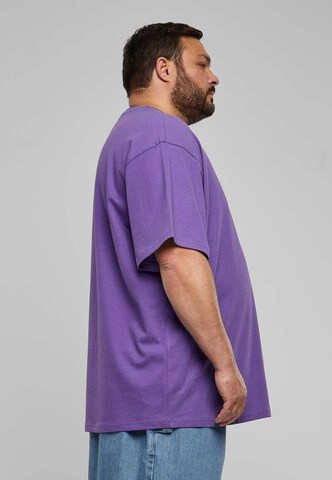 Urban Classics - Camisa 'Heavy Oversized Tee' em roxo