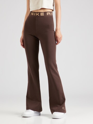 évasé Leggings Nike Sportswear en marron : devant