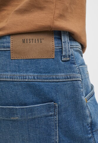 MUSTANG Regular Jeans in Blau