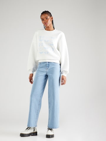 florence by mills exclusive for ABOUT YOU Sweatshirt 'June' i vit