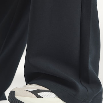 ADIDAS SPORTSWEAR Wide leg Παντελόνι φόρμας 'Soft Lux' σε μαύρο