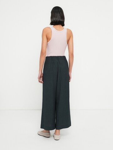 Regular Pantalon à plis 'ISLA MINIMA' sessun en vert