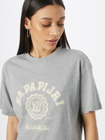 NAPAPIJRI T-Shirt 'MORENO' in Grau