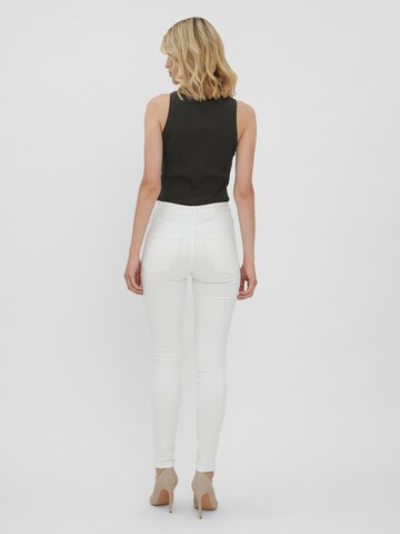 Skinny Jeans 'Sophia' de la VERO MODA pe alb