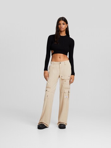 Bershka Loose fit Cargo Pants in Beige