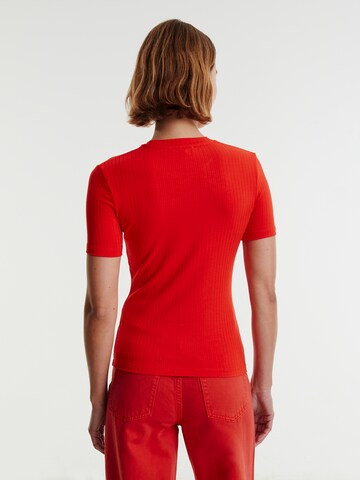 EDITED - Camiseta 'Kader' en rojo