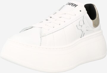 PATRIZIA PEPE Sneakers in White: front