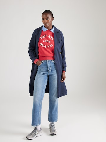 GAP Свитшот в Красный