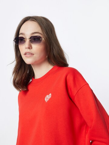 Sweat-shirt ESPRIT en rouge