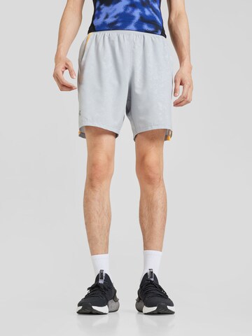 UNDER ARMOUR Regular Sportshorts 'LAUNCH 7'' BOSS' in Grau: predná strana