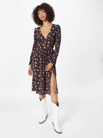 Monki Dress in Brown: front