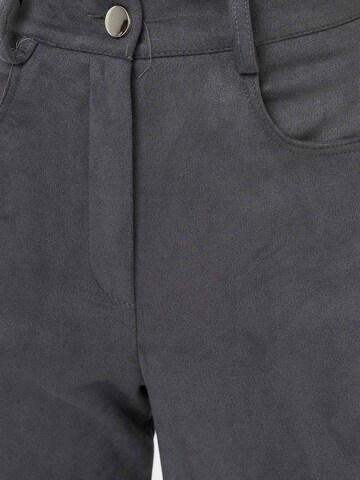 Hiccup - Slimfit Calças em cinzento