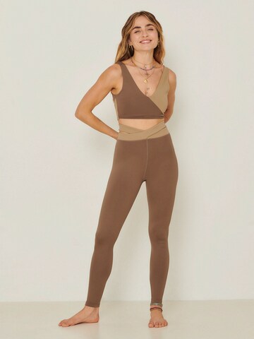 ABOUT YOU x Sofia Tsakiridou Top 'Claire' in Brown