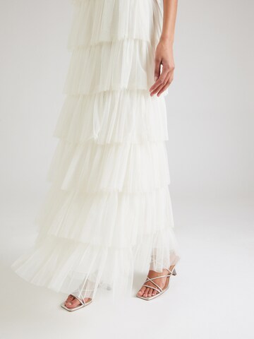 Maya Deluxe Evening dress in Beige