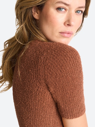 Rich & Royal Свитер в Коричневый