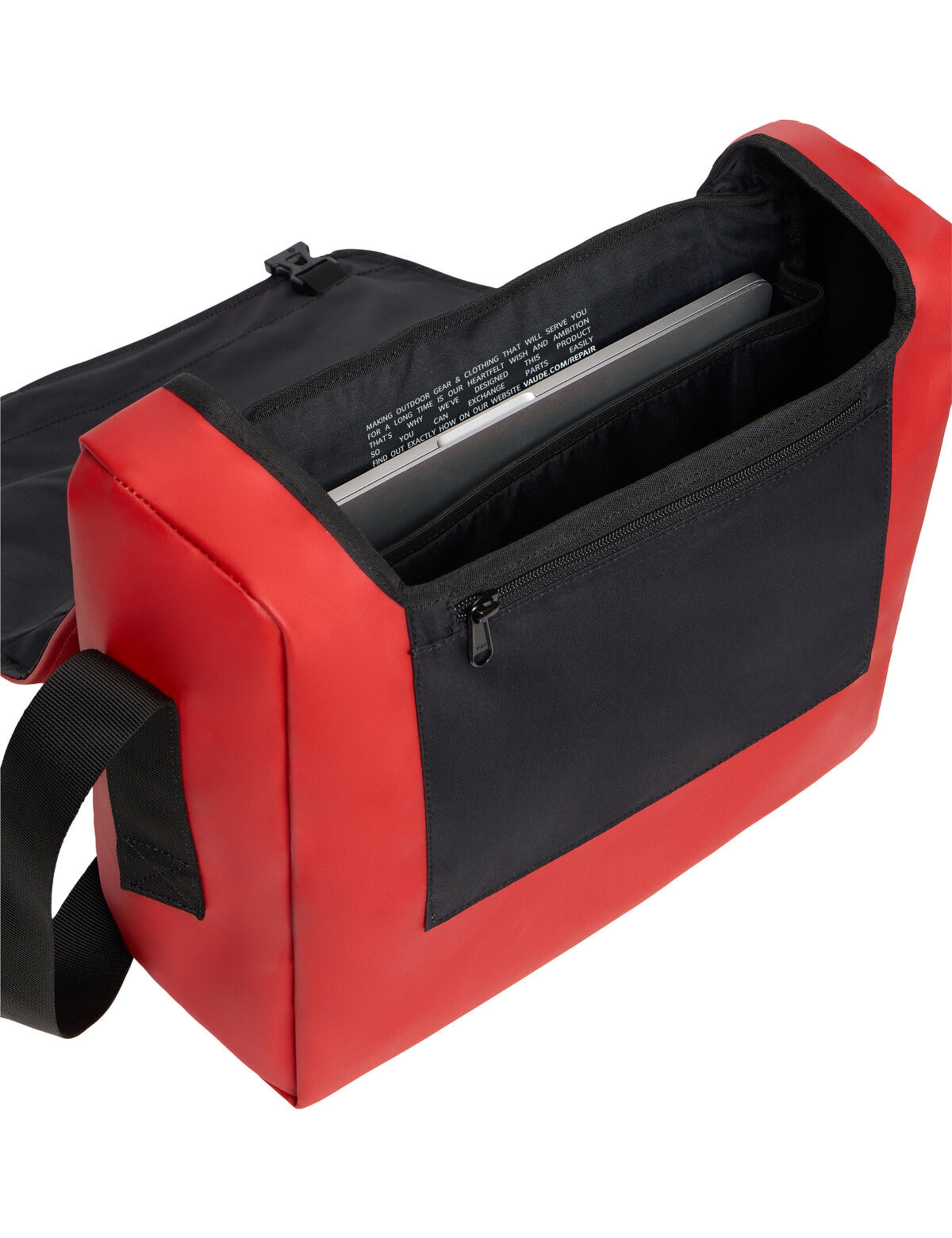VAUDE Sports bag 'Aguni' in Red
