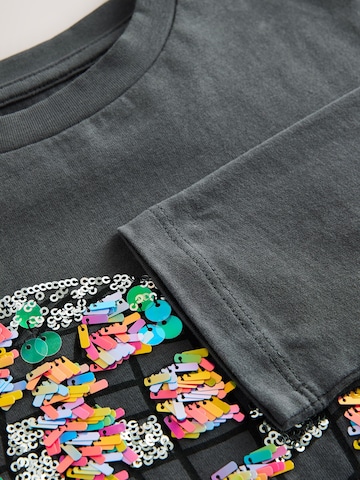 T-Shirt Next en gris