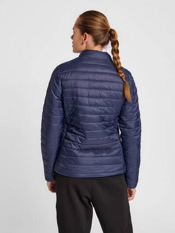 Veste mi-saison Hummel en bleu