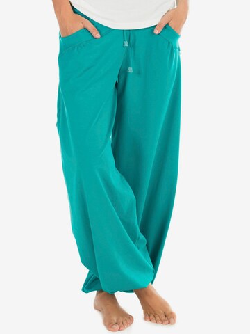 Winshape Lużny krój Spodnie sportowe 'WTE3' w kolorze zielony: przód