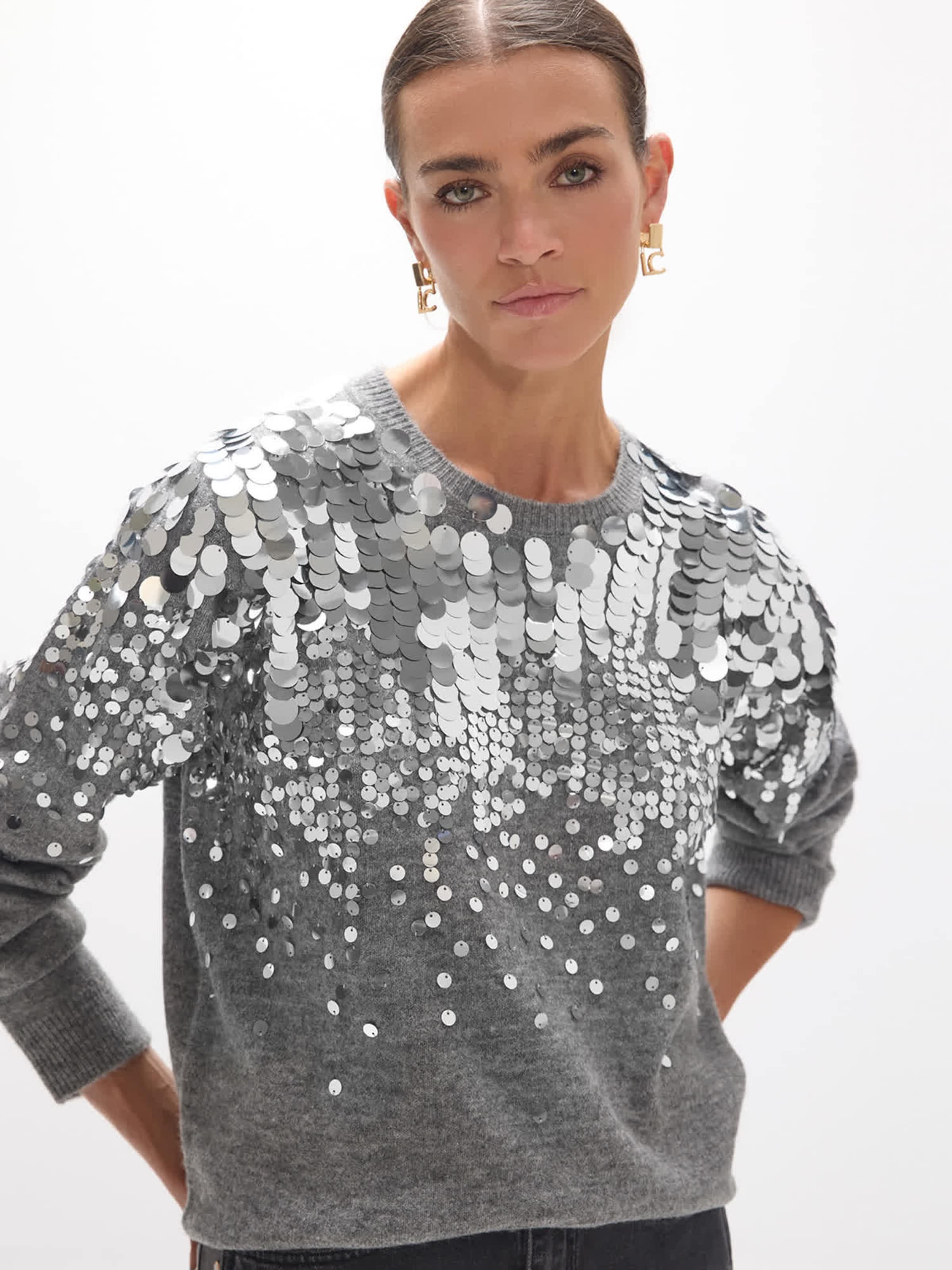 Pull-over Lola Casademunt en gris : devant