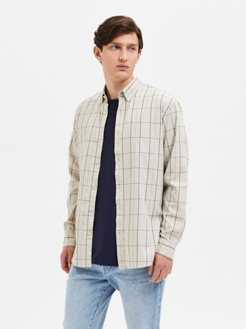 SELECTED HOMME Slim fit Button Up Shirt in Beige: front