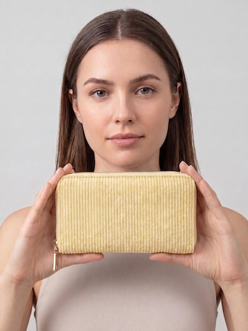 MILLYMILK® Wallet 'FONDO LARGE' in Yellow: front
