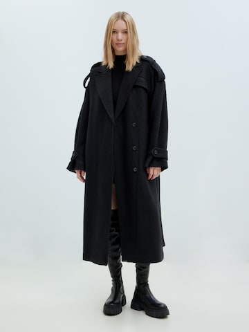 EDITED Ανοιξιάτικο και φθινοπωρινό παλτό 'Eilika' σε μαύρο: μπροστά