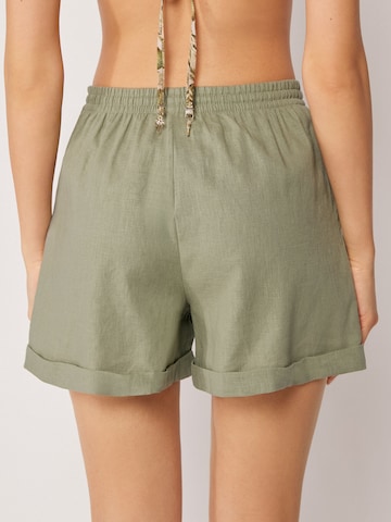 CALZEDONIA Regular Hose in Grün