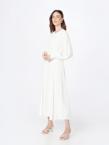 IVY OAK Aftonklänning i vit: framsida