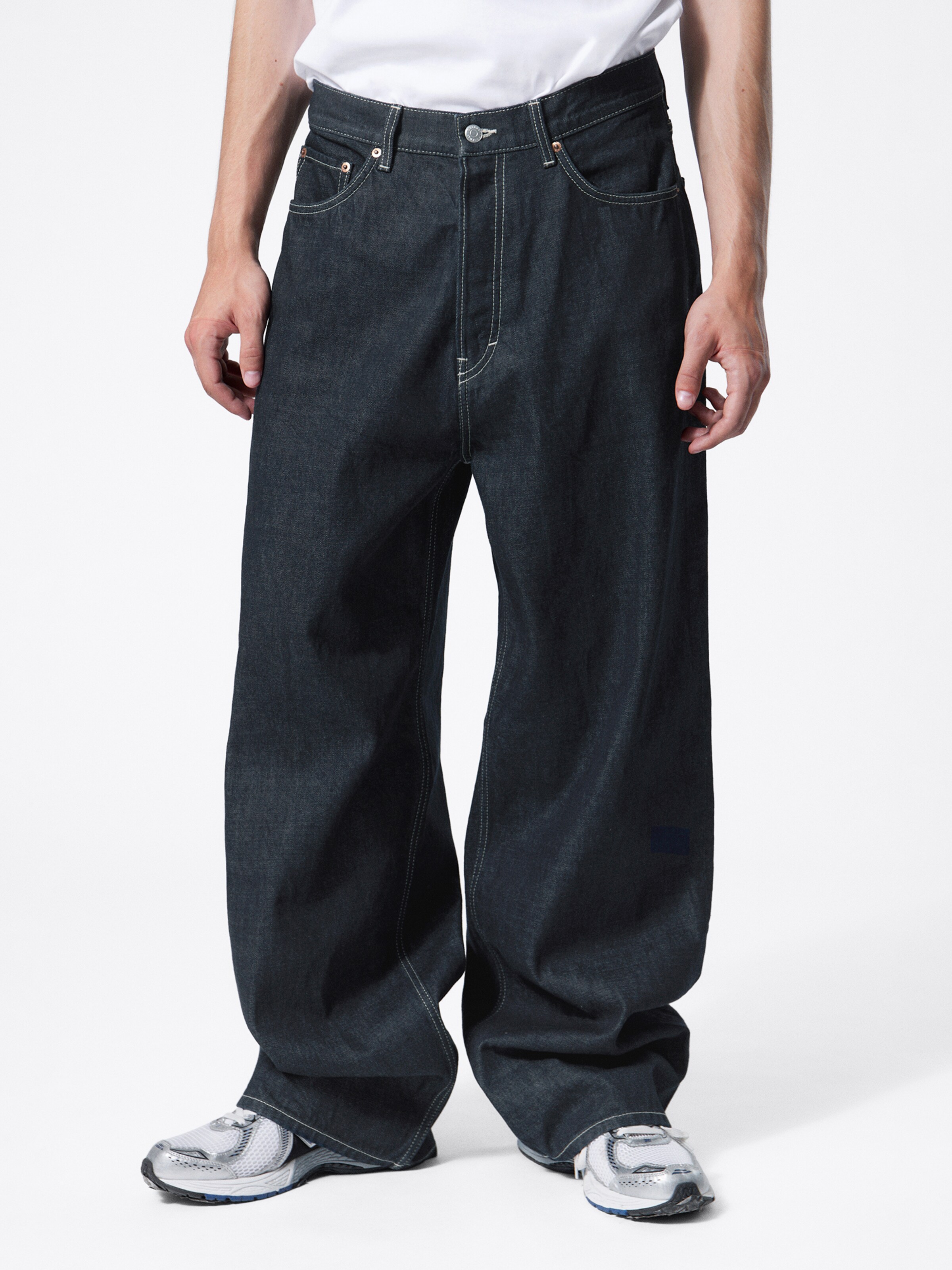 牛*様 weekday astro buggy denim astro loose baggy leg jeans - Torn Blue - Medium Blue