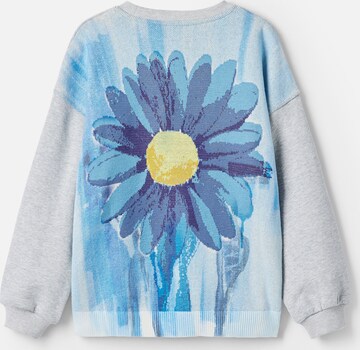 Desigual - Sweatshirt 'Daisy' em cinzento