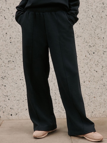 Next Wide Leg Hose in Schwarz: Vorderseite