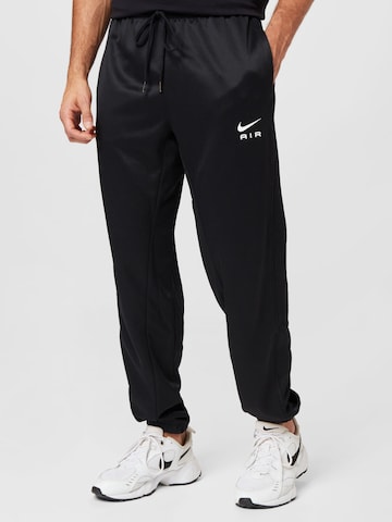 Effilé Pantalon Nike Sportswear en noir : devant