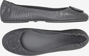 Tory Burch Ballerina 43 in Grau: Vorderseite