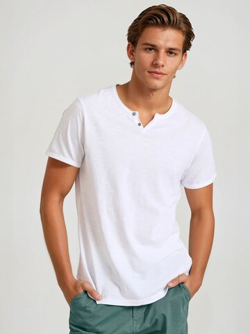 T-Shirt Funky Buddha en blanc : devant