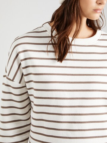 Sweat-shirt 'Chilli' PIECES en blanc