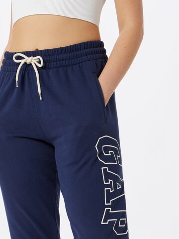 Tapered Pantaloni di GAP in blu