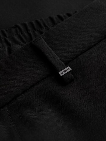 Ombre Regular Hose in Schwarz