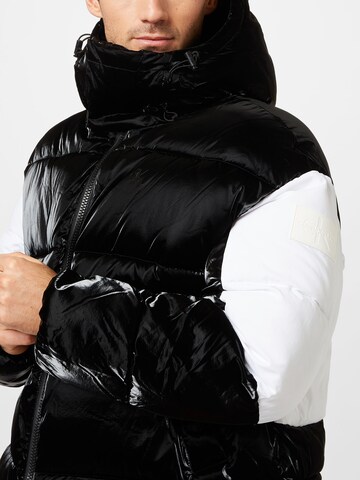 Calvin Klein Jeans Zimska jakna | črna barva
