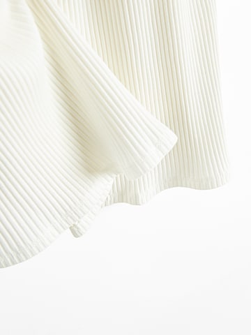 Cool Club Šaty - Biela