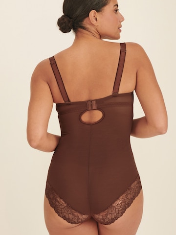 Next Shapingbody i brun