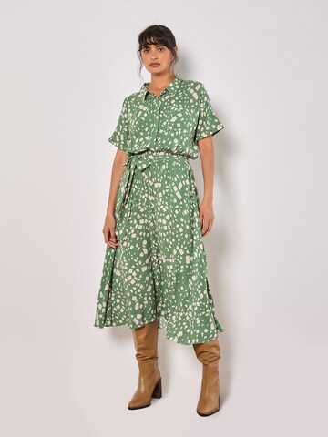 Robe ' ' Apricot en vert : devant