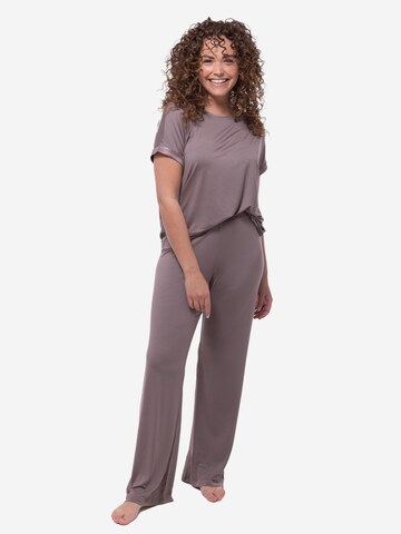 Mey Pyjama 'Pure Chic' in Bruin