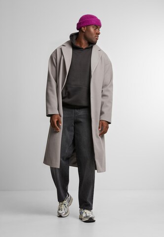 Felpa 'Essential' di Urban Classics in nero