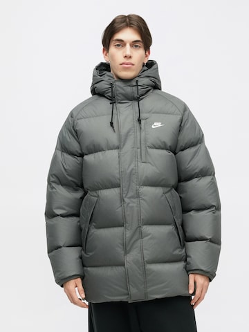 Nike Sportswear Vinterjacka 'CLUB 550' i grå: framsida