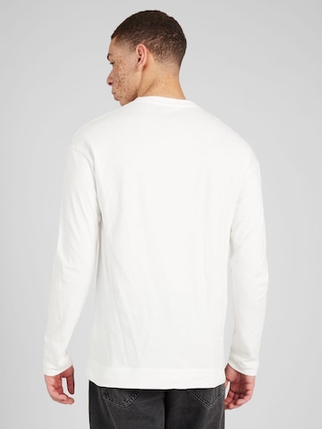 T-Shirt 'NOVAK' DRYKORN en blanc