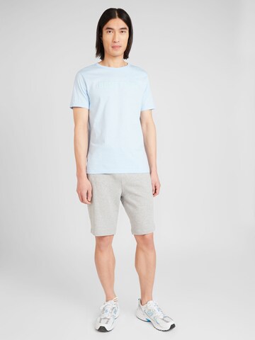 UNITED COLORS OF BENETTON T-Shirt in Blau