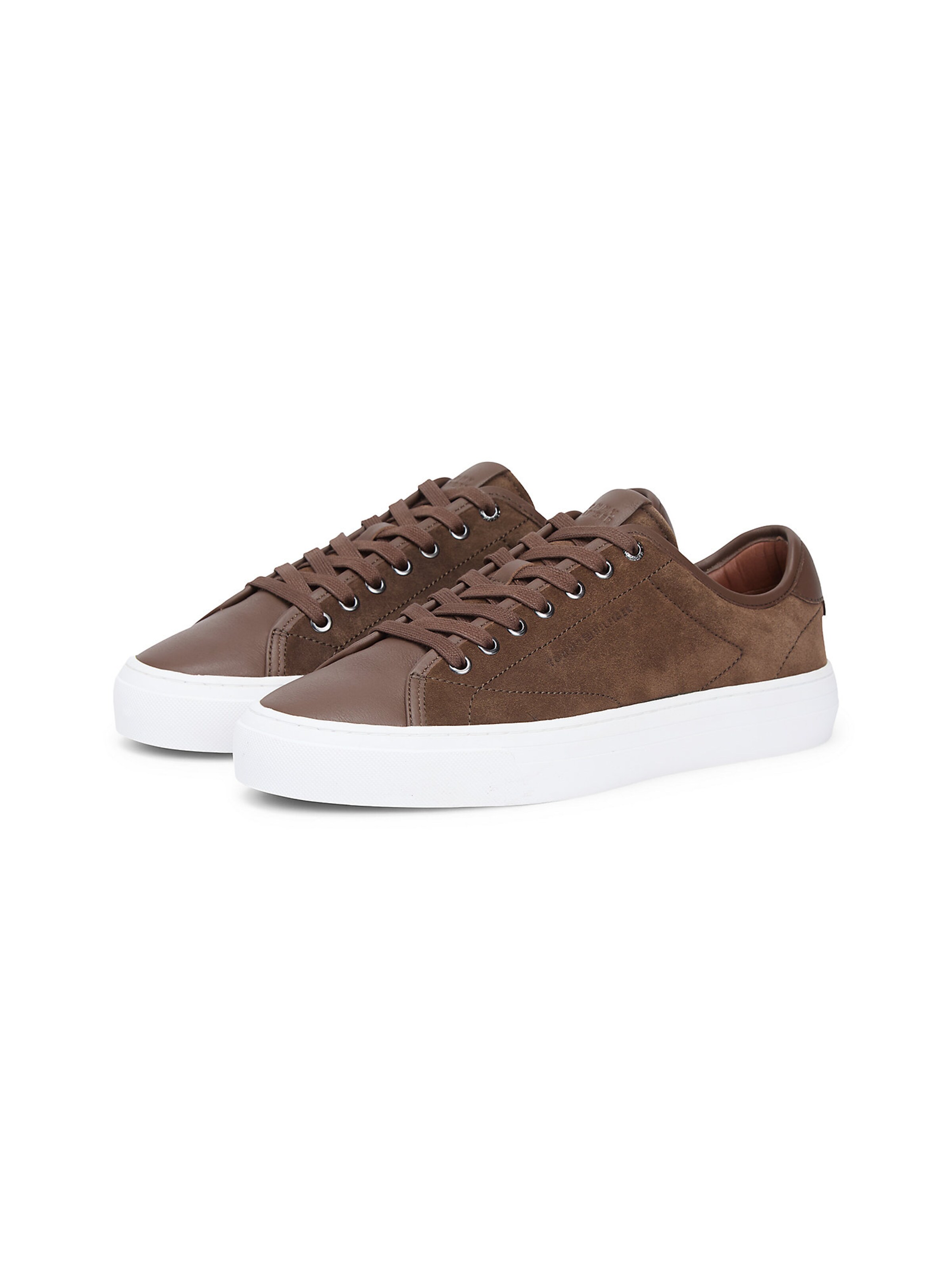 Baskets basses TOMMY HILFIGER en marron : devant
